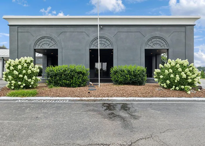 Ping Pong hotel: Hillside Crossing