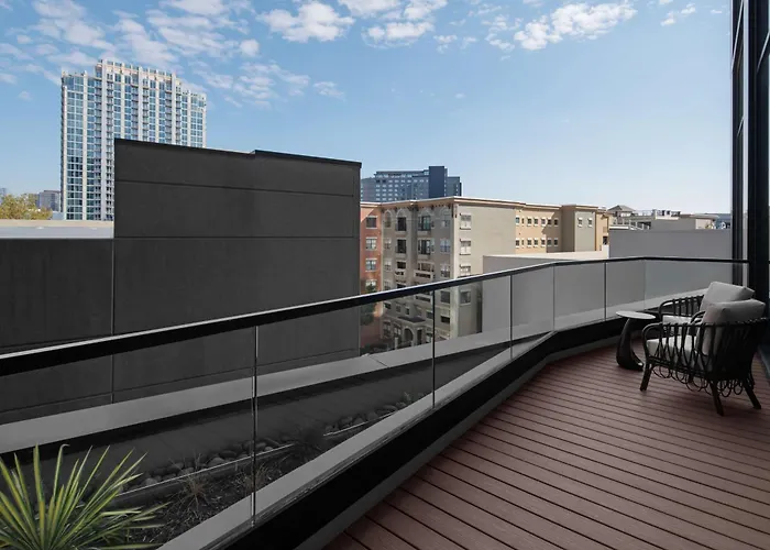 Fraye Nashville, Curio Collection By Hilton