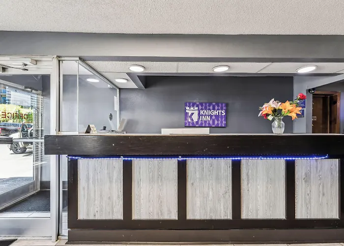 Hotel near College: Knights Inn Antioch