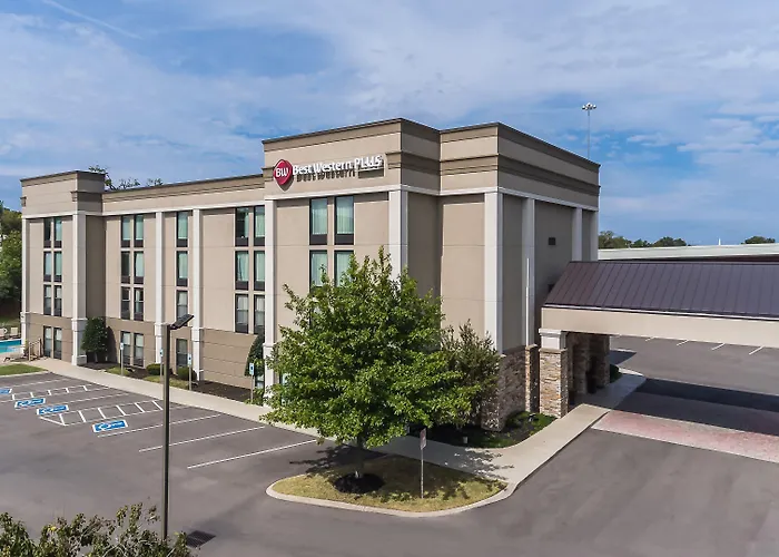 Spa Hotel: Best Western Plus Belle Meade Inn & Suites